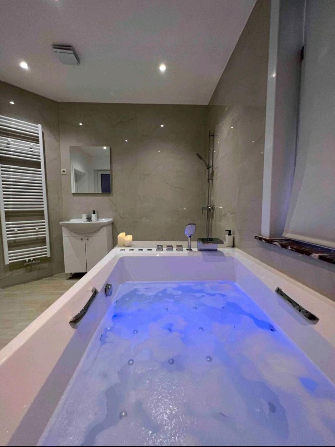Sublime Appartement Calme Cosy & Jacuzzi Brussels Exterior photo
